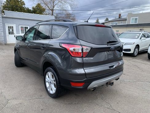 Used 2017 Ford Escape SE w/ Equipment Group 201A AWD/4WD image 7