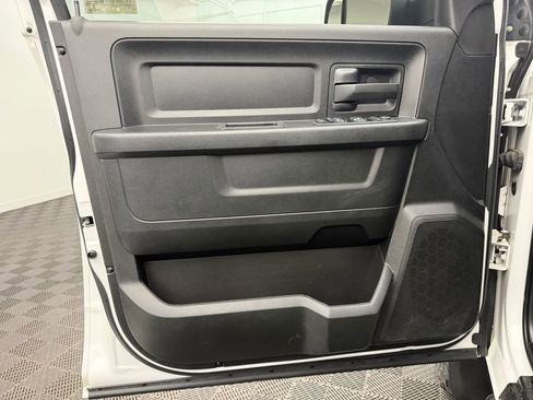 Used 2018 RAM 1500 ST w/ SXT Appearance Group AWD/4WD image 17