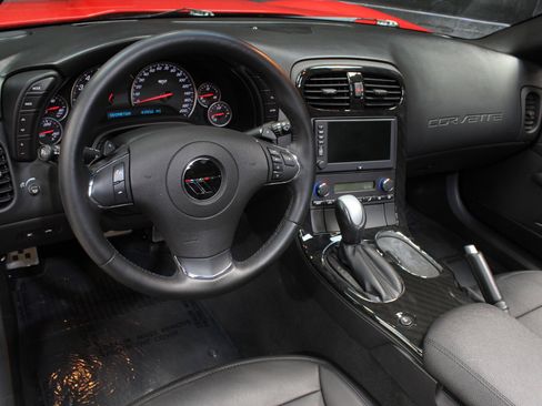 Used 2013 Chevrolet Corvette Grand Sport w/ 2LT Preferred Equipment Group image 41