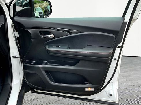 Used 2024 Honda Ridgeline Black Edition image 30