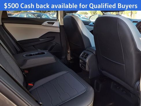 New 2026 Volkswagen Taos SE image 21