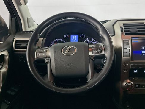 Used 2017 Lexus GX 460 image 18