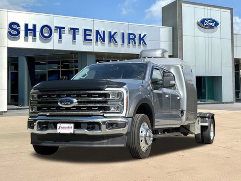 Used 2024 Ford F450 Lariat AWD/4WD image 3