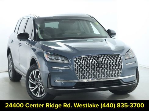 Certified 2023 Lincoln Corsair Standard w/ Equipment Group 101A image 2