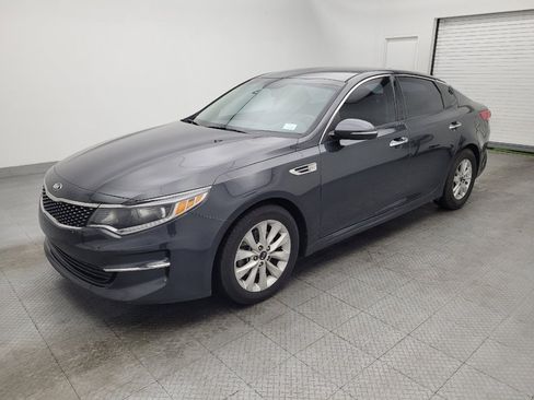 Used 2018 Kia Optima EX image 2