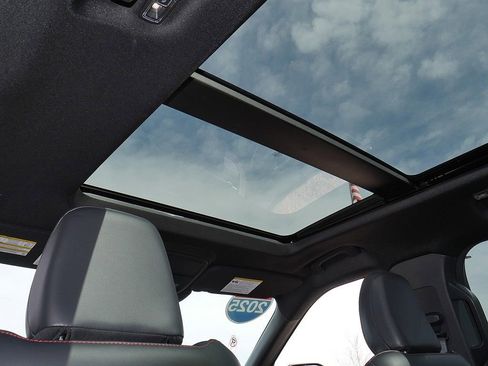 Used 2025 Ford Explorer ST image 54