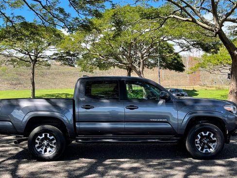 Used 2018 Toyota Tacoma SR5 image 6