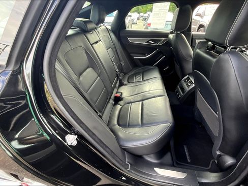 Used 2022 Jaguar XF R-Dynamic SE AWD/4WD image 36