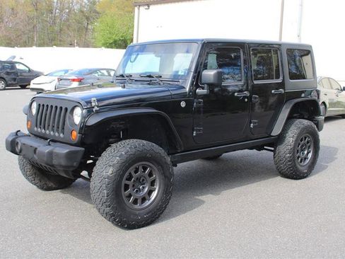 Used 2013 Jeep Wrangler Unlimited Sport image 3