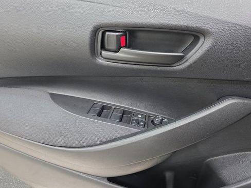Certified 2025 Toyota Corolla LE FWD image 24