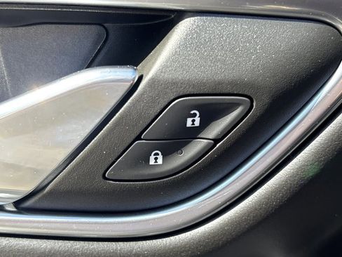 Used 2022 GMC Yukon SLT w/ SLT Premium Package image 29