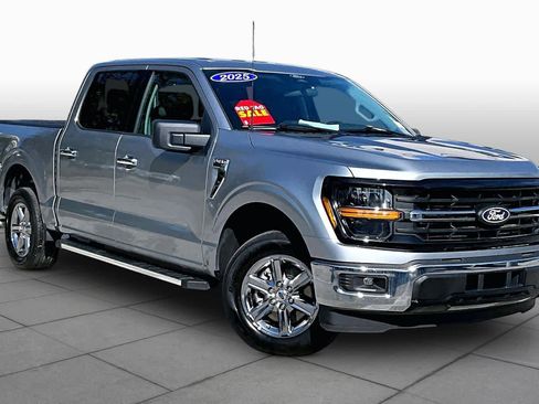 Used 2025 Ford F150 XLT w/ Equipment Group 301A Standard RWD image 3