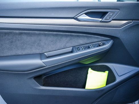 New 2026 Volkswagen GTI SE image 32