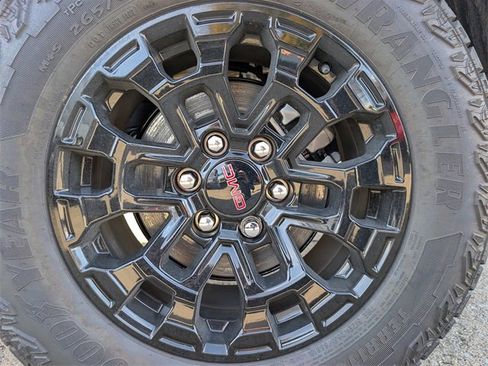 New 2026 GMC Canyon Elevation w/ Convenience Package image 6