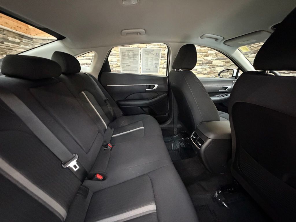 Used 2025 Hyundai Sonata SEL FWD image 29
