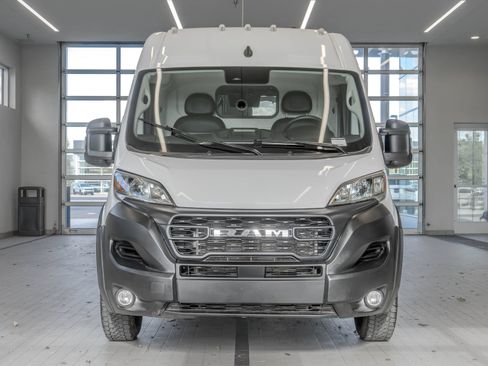 Used 2025 RAM ProMaster 2500 w/ Convenience Group FWD image 11