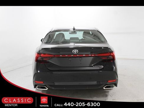 Used 2019 Toyota Avalon Limited image 20