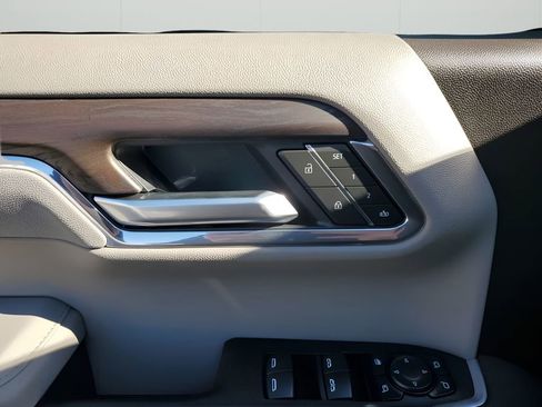 New 2026 GMC Sierra 1500 SLT image 24