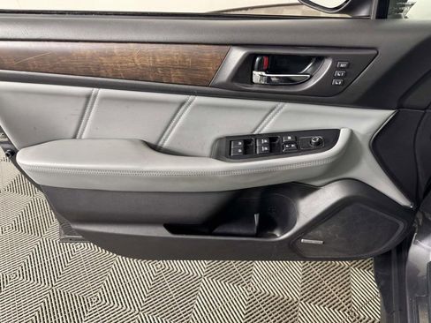 Used 2019 Subaru Outback 2.5i Limited image 17