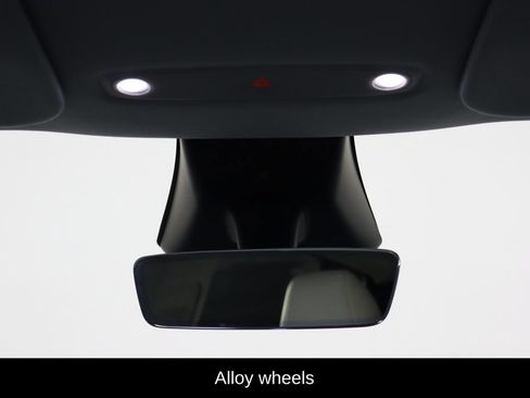 Used 2026 Tesla Model Y Long Range AWD/4WD image 21