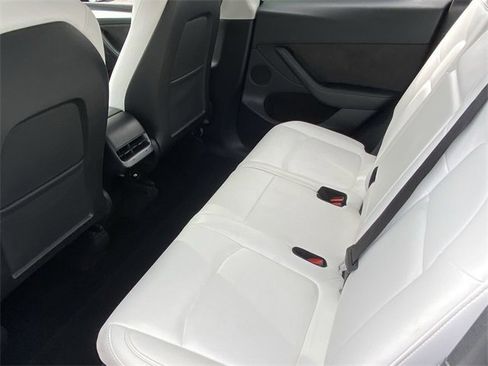 Used 2023 Tesla Model Y Long Range image 18