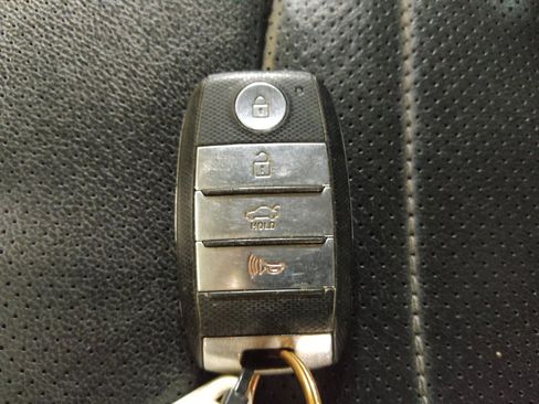 Used 2020 Kia Optima SX image 32