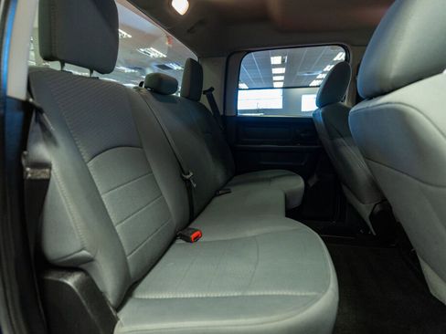 Used 2014 RAM 2500 Tradesman w/ Chrome Appearance Group image 16