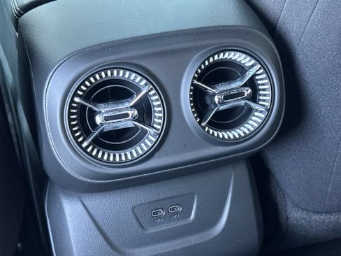 Used 2026 Chevrolet Blazer EV LT FWD image 39
