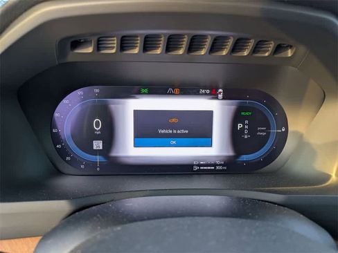 Used 2025 Volvo XC90 T8 Plus w/ Protection Package Premier image 33