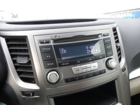 Used 2014 Subaru Outback 2.5i AWD/4WD image 95
