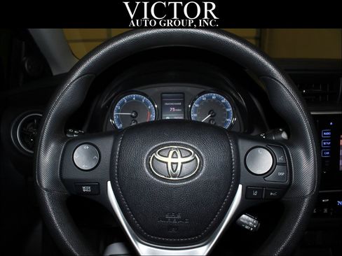 Used 2019 Toyota Corolla LE image 17