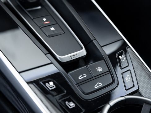 Certified 2024 Porsche 911 Turbo S w/ 911 Turbo Sportdesign Package image 29