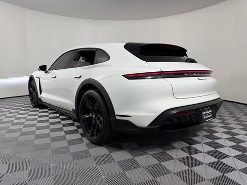 Used 2022 Porsche Taycan 4 Cross Turismo image 3