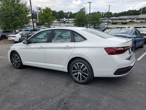 New 2026 Volkswagen Jetta SE FWD image 6