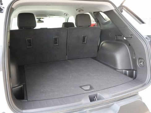 Used 2025 Chevrolet Blazer LT image 15