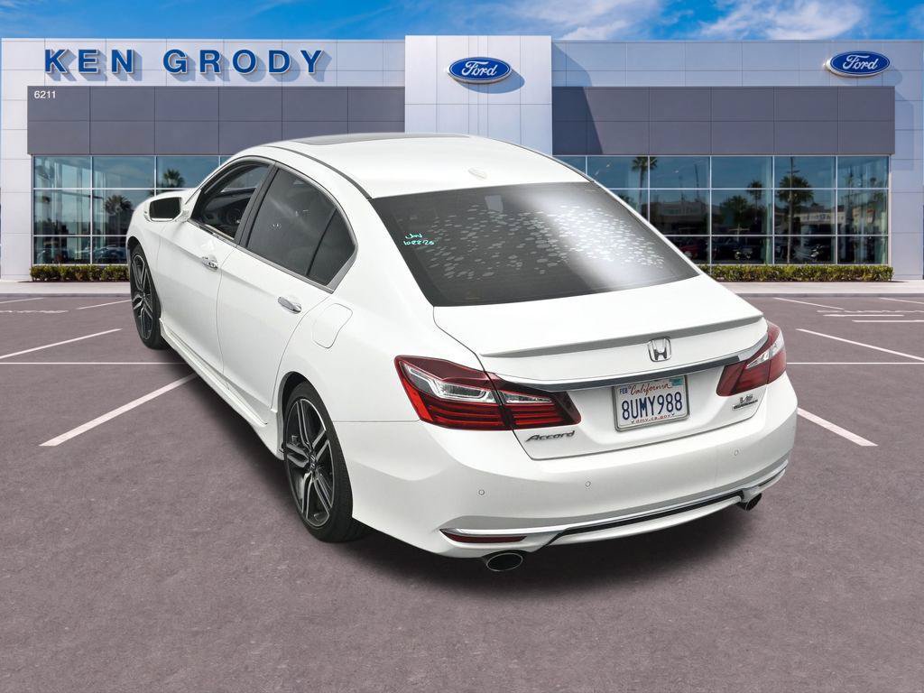 Used 2016 Honda Accord Touring image 14