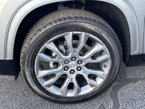 New 2026 GMC Acadia Denali w/ Super Cruise Package FWD image 16