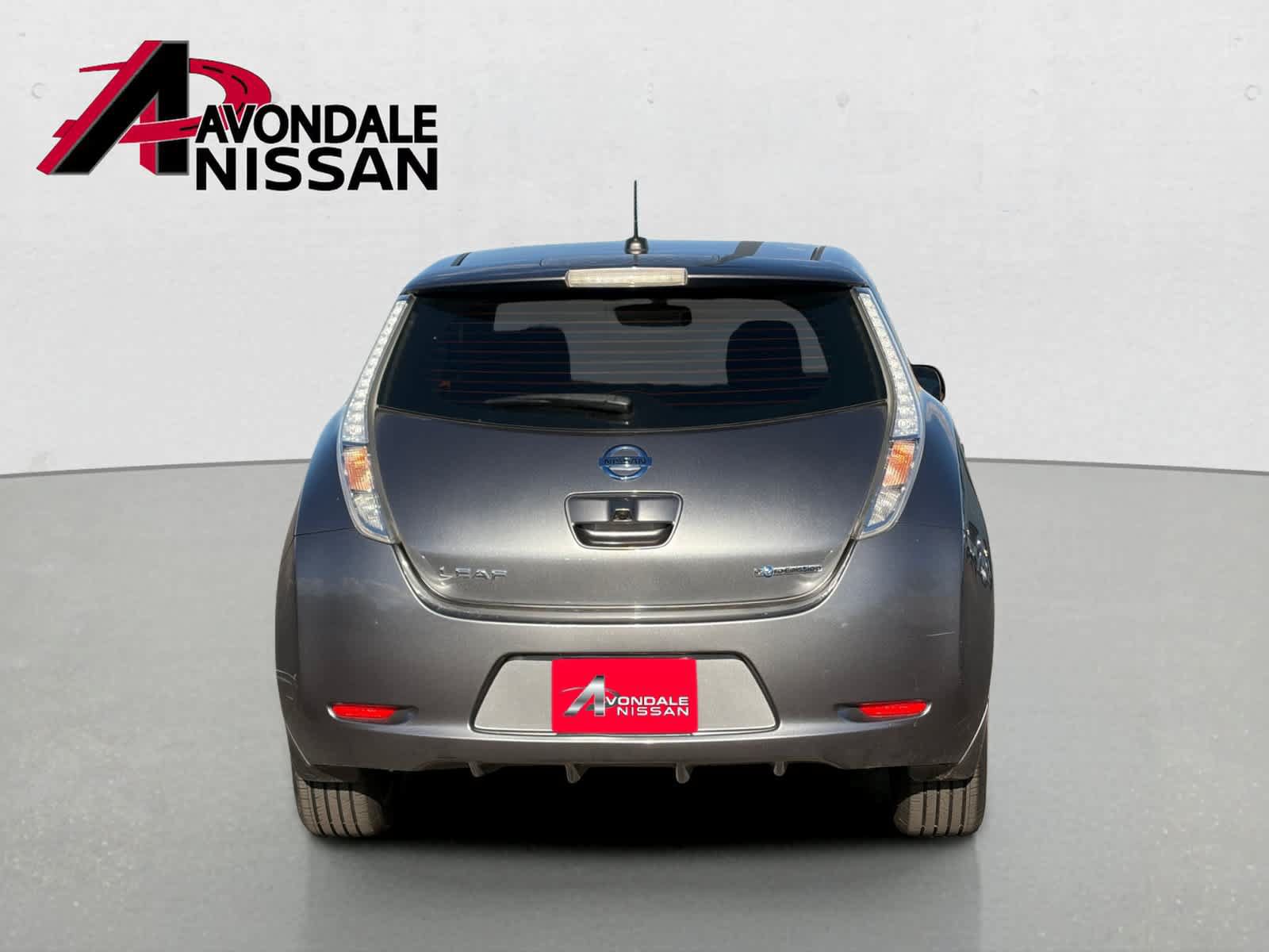 Used 2015 Nissan Leaf SL FWD image 5