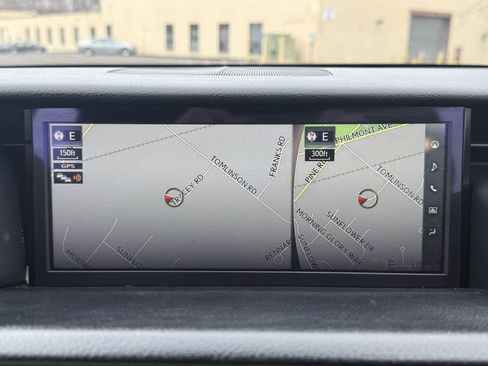 Used 2017 Lexus IS 300 AWD image 29