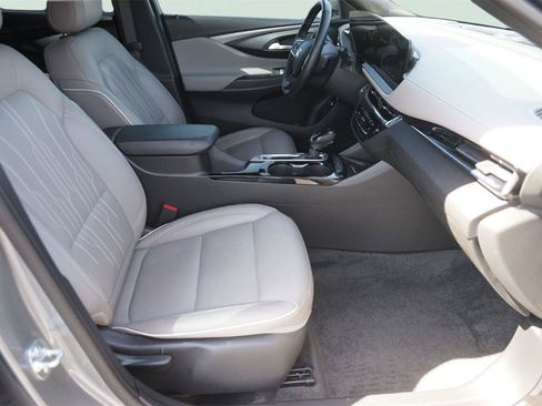 Used 2025 Buick Envista Avenir FWD image 18