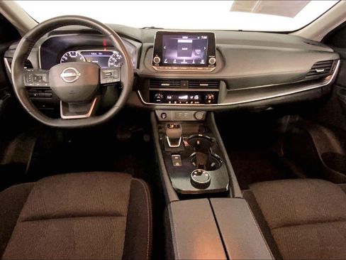 Used 2025 Nissan Rogue SV AWD/4WD image 15
