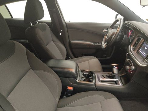 Used 2018 Dodge Charger SXT w/ Blacktop Package RWD image 21