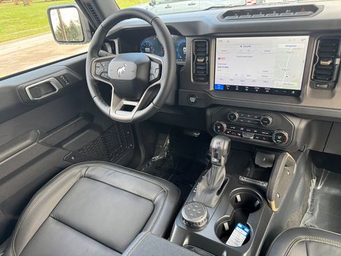 New 2026 Ford Bronco Badlands AWD/4WD image 24