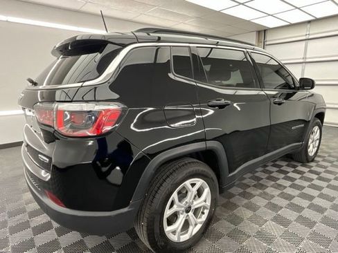 Used 2025 Jeep Compass Latitude AWD/4WD image 22