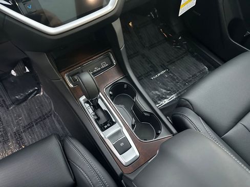Used 2025 Subaru Ascent Touring image 25