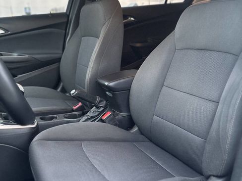 Used 2018 Chevrolet Cruze LS FWD image 10