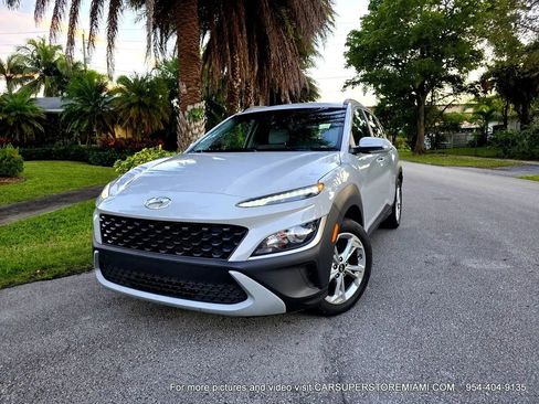 Used 2023 Hyundai Kona SEL image 11