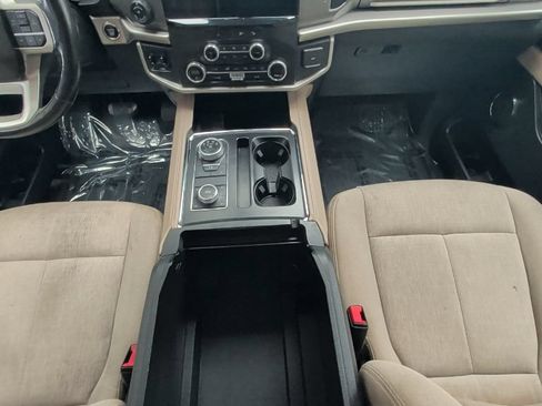 Used 2022 Ford Expedition XLT AWD/4WD image 39