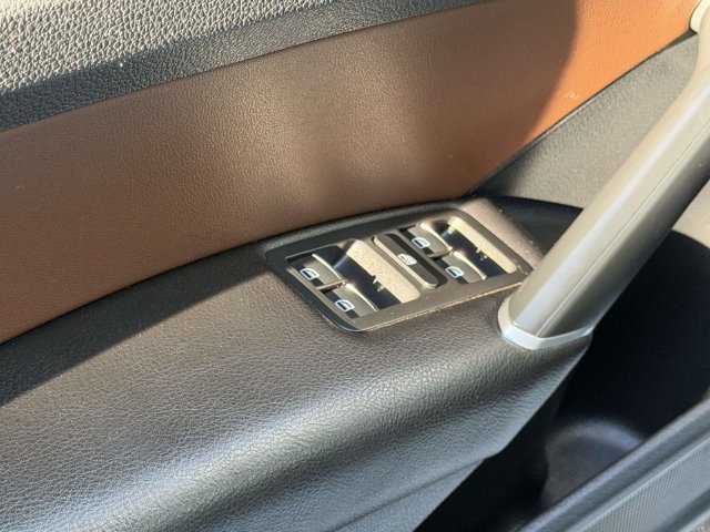 Certified 2022 Volkswagen Passat 2.0T FWD image 16
