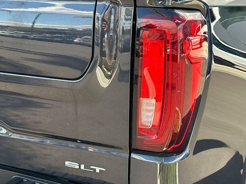 Used 2025 GMC Sierra 1500 SLT AWD/4WD image 37